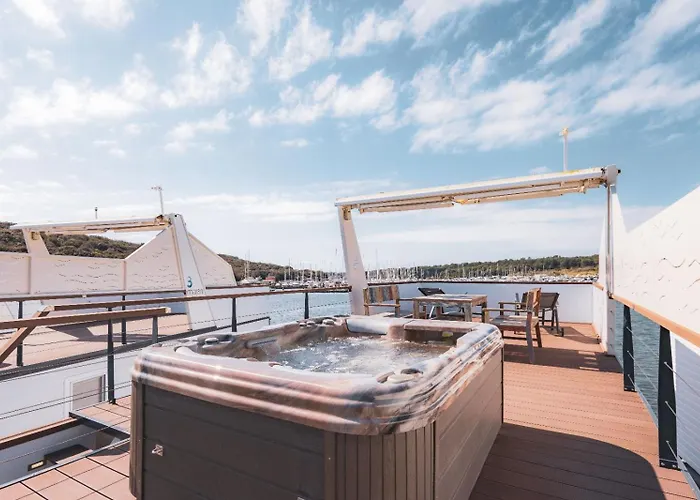 Lägenhet Hausboot Astrid - Floating House