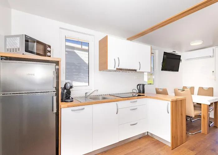 Hausboot Astrid - Floating House Appartamento Pola