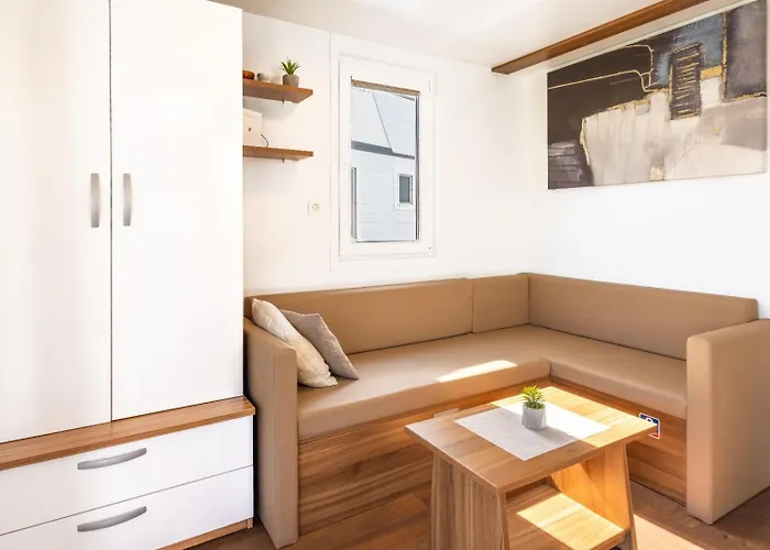 Hausboot Astrid - Floating House Pola